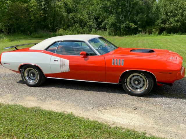 Plymouth Barracuda 1971 image number 1