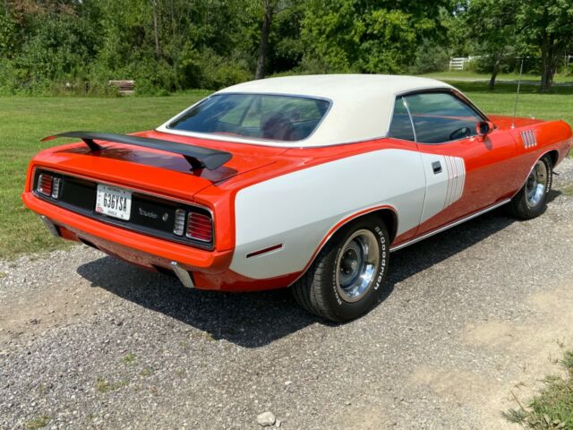 Plymouth Barracuda 1971 image number 2