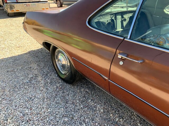 Buick LeSabre 1971 image number 30