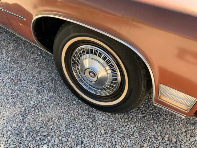 Buick LeSabre 1971 image number 6