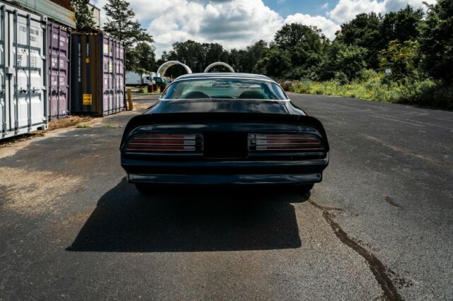 Pontiac Firebird 1978 image number 3