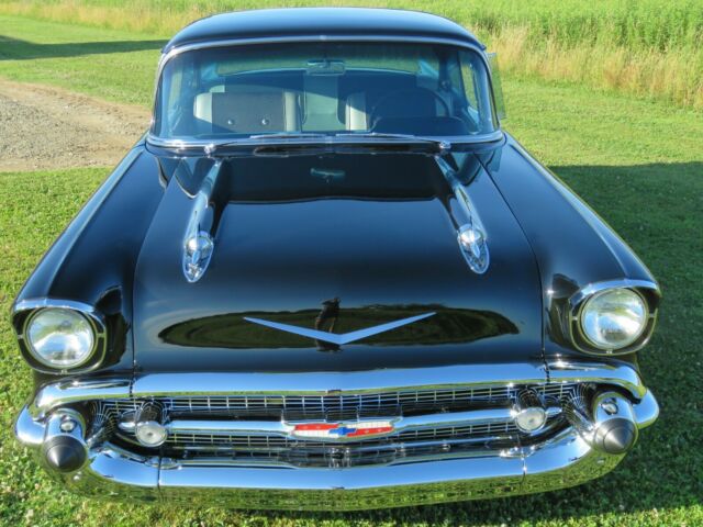 Chevrolet Bel Air/150/210 1957 image number 30