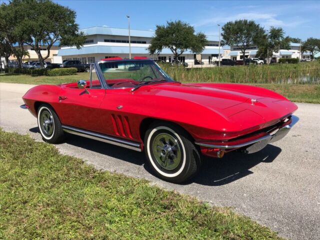 Chevrolet Corvette 1965 image number 33