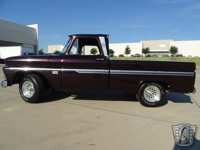 Chevrolet C-10 1966 image number 2