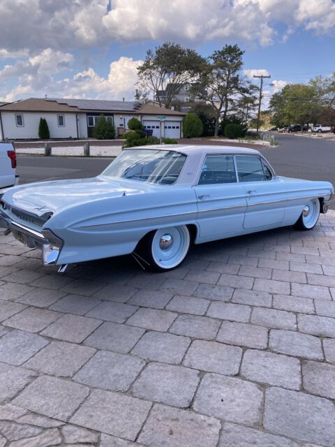 Oldsmobile Dynamic 88 1961 image number 18