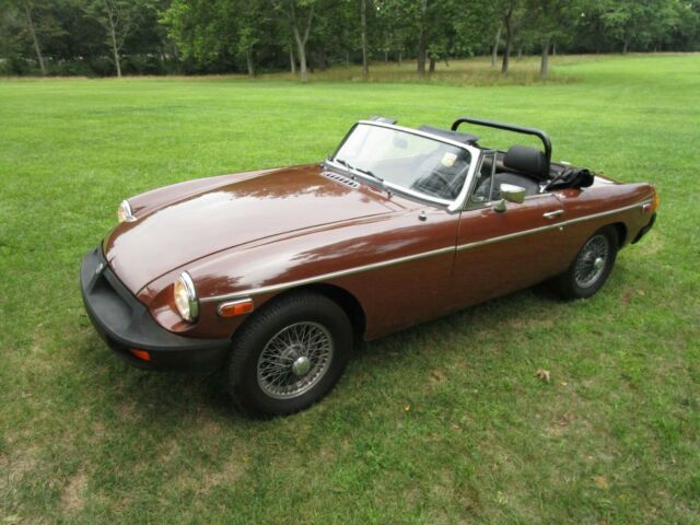 MG MGB 1979 image number 22