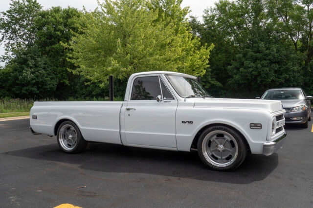 Chevrolet C-10 1969 image number 2