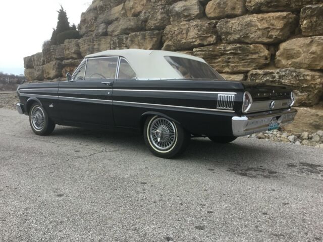 Ford Falcon 1964 image number 1