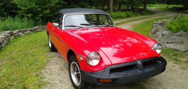 MG MGB 1977 image number 0