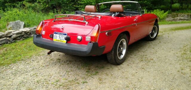 MG MGB 1977 image number 13