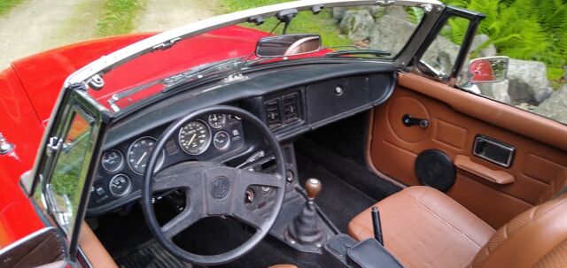 MG MGB 1977 image number 21