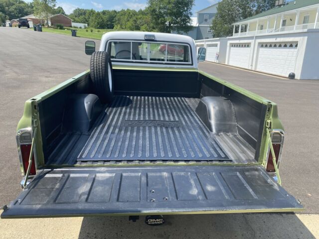 GMC C/2500 Sierra Grande Custom Camper 1972 image number 4