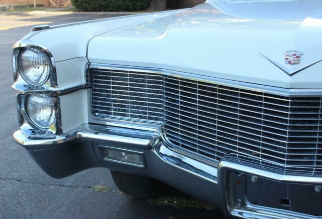 Cadillac Calais Sedan 1965 image number 12