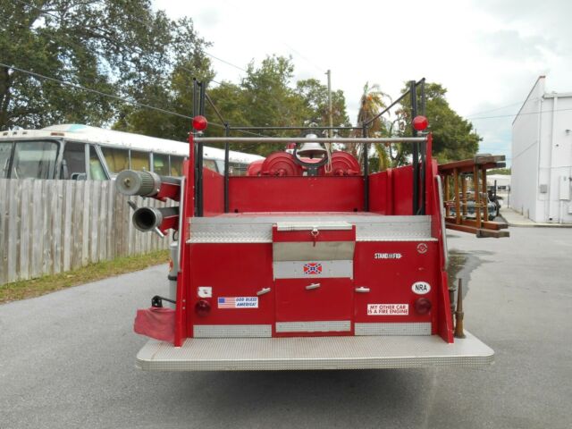 Ford American LaFrance 1951 image number 2