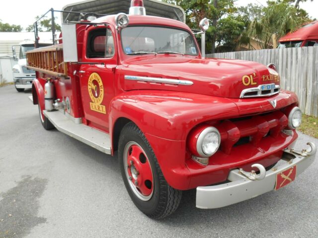 Ford American LaFrance 1951 image number 29