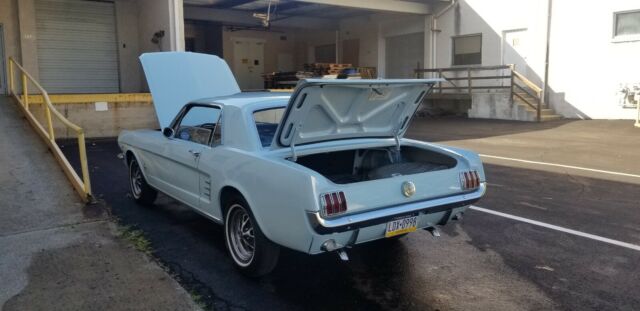 Ford Mustang 1966 image number 2