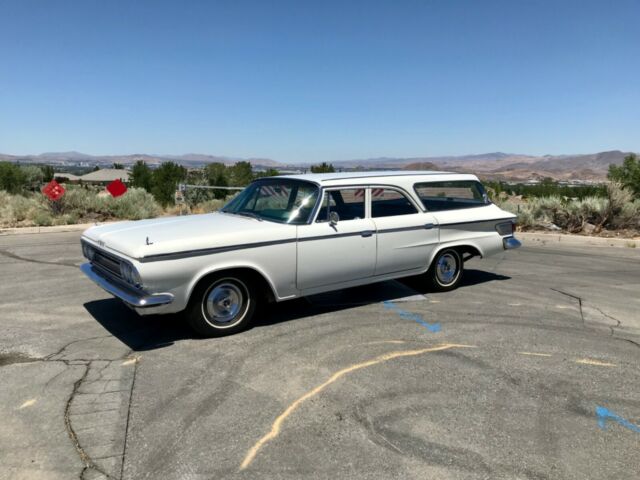 Dodge 880 Station Wagon 1964 image number 0