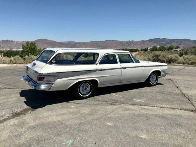 Dodge 880 Station Wagon 1964 image number 33