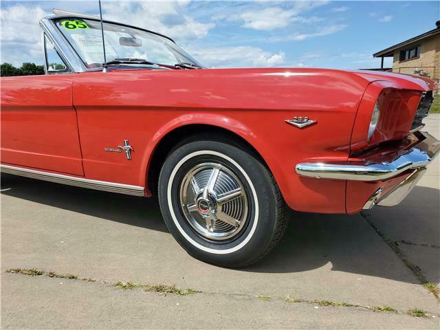 Ford Mustang 1965 image number 28