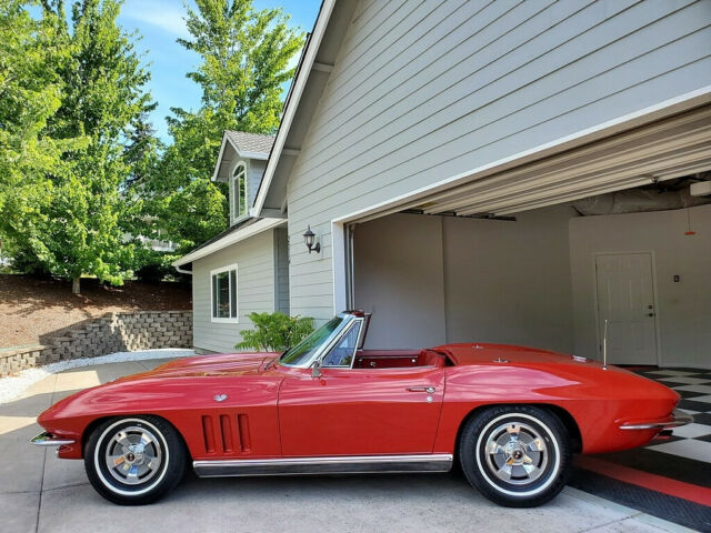 Chevrolet Corvette 1966 image number 14