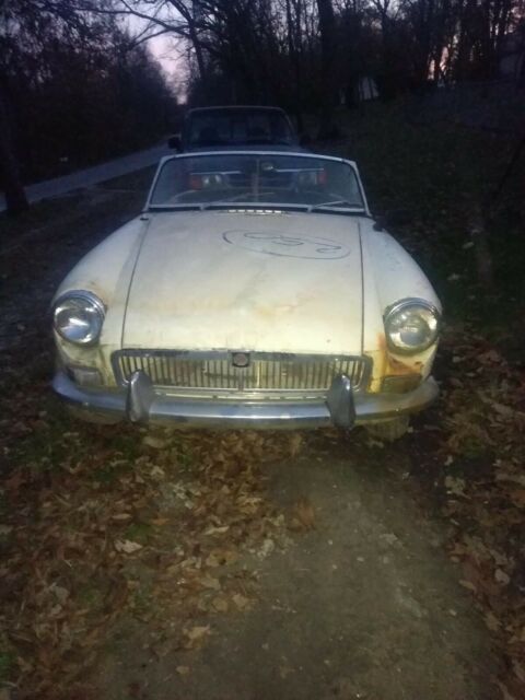 MG MGB 1963 image number 0