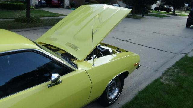 Plymouth Barracuda 1974 image number 17