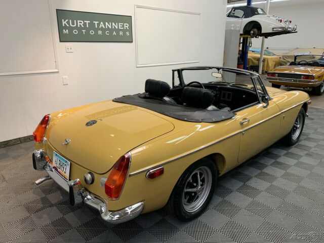 MG MGB 1973 image number 20