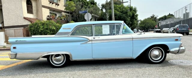 Ford Galaxie 500 1959 image number 1