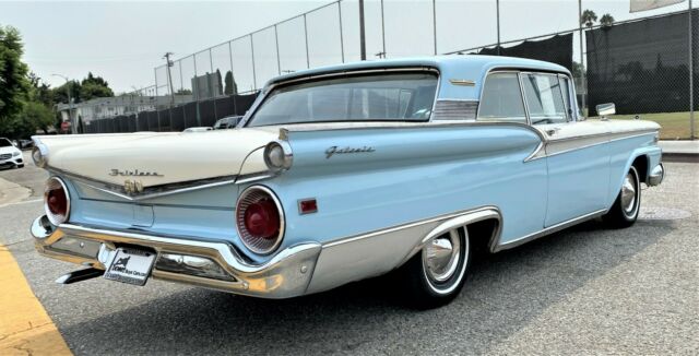 Ford Galaxie 500 1959 image number 29