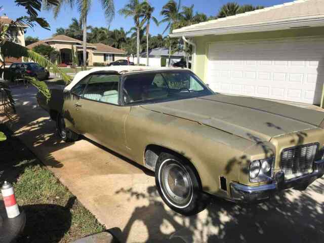 Oldsmobile Delta 88 1971 image number 15