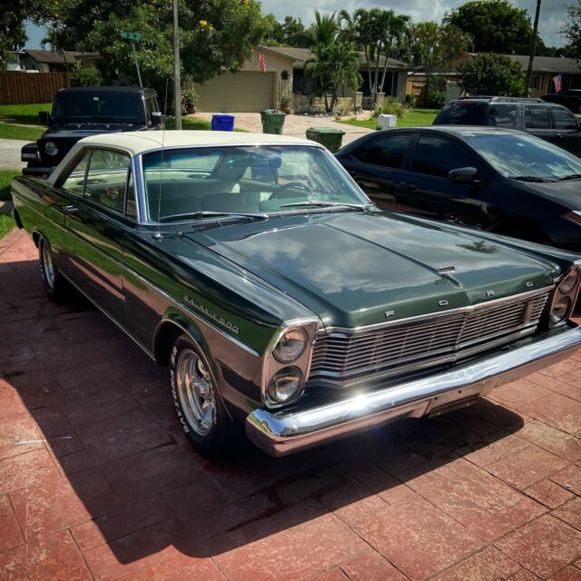 Ford Galaxie 500 1965 image number 1