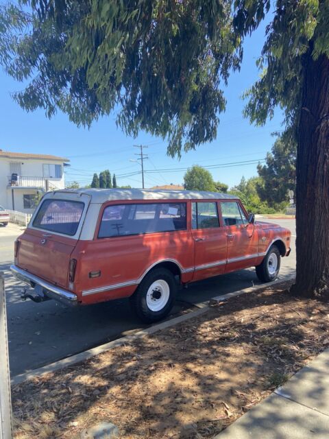 Chevrolet Suburban 1968 image number 8