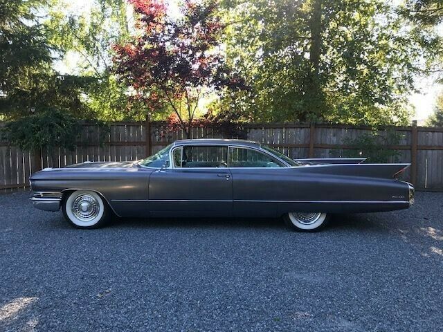 Cadillac DeVille 1960 image number 1