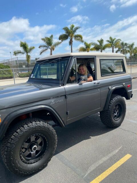 Ford Bronco 1970 image number 11