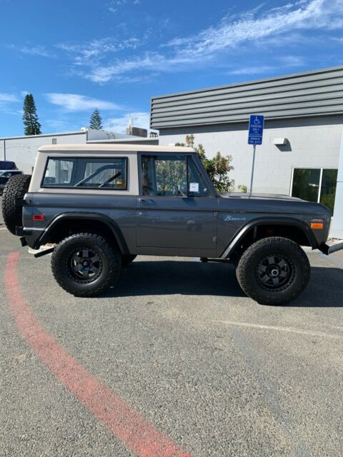 Ford Bronco 1970 image number 2