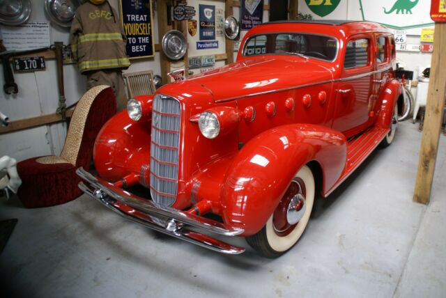 Cadillac Series 70 1935 image number 31