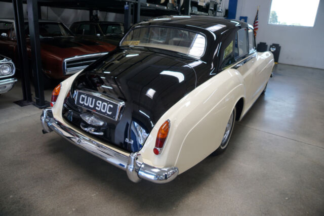 Bentley S3 1965 image number 39