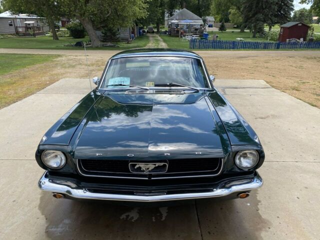 Ford Mustang 1966 image number 25