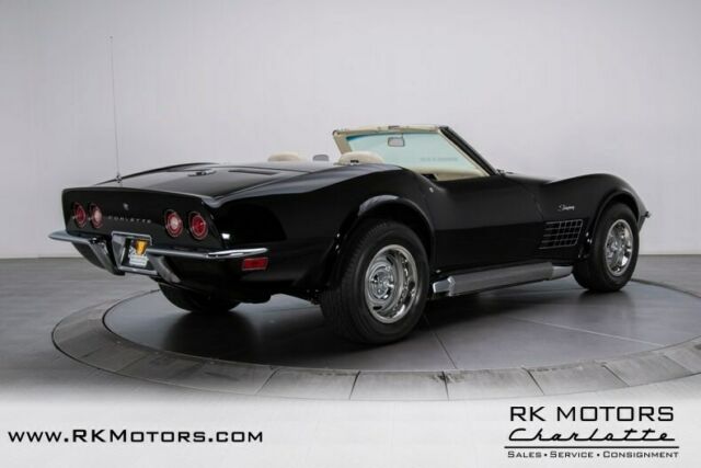 Chevrolet Corvette 1971 image number 25