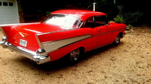 Chevrolet Bel Air/150/210 1957 image number 21