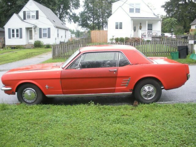 Ford Mustang 1966 image number 18