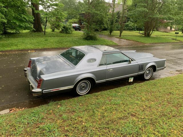 Lincoln Mark V 1979 image number 10