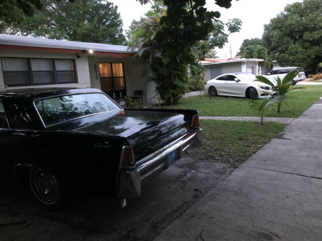 Lincoln Continental 1965 image number 33