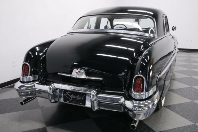 Lincoln Sedan 1951 image number 12