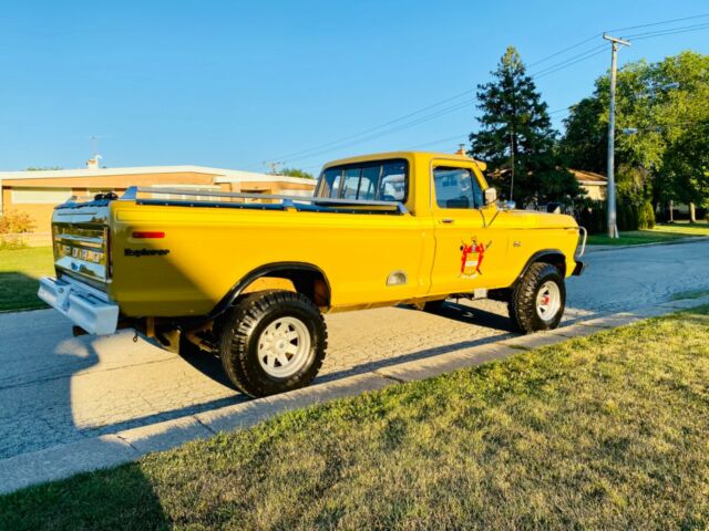 Ford F-250 1975 image number 20