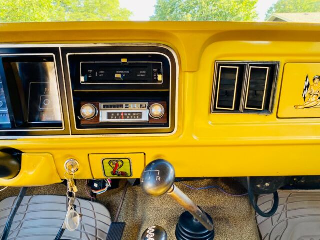 Ford F-250 1975 image number 33