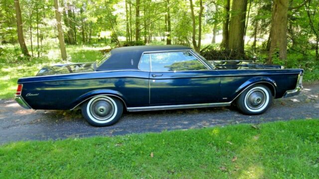 Lincoln Continental 1969 image number 0