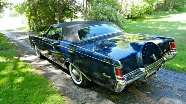 Lincoln Continental 1969 image number 29