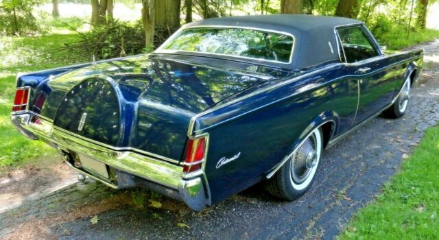 Lincoln Continental 1969 image number 31