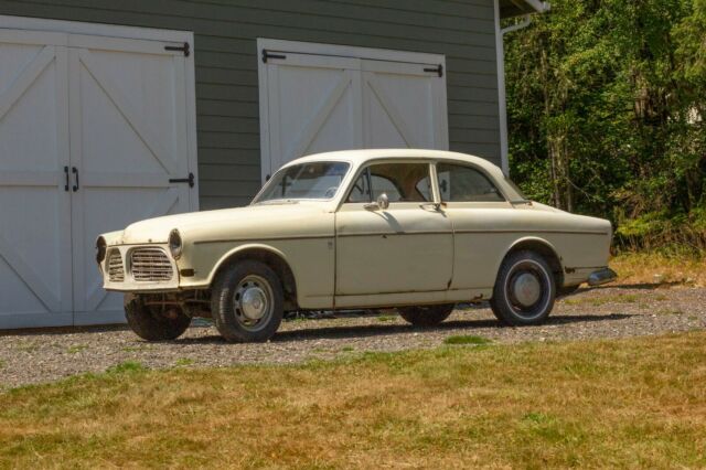 Volvo 122 1965 image number 2